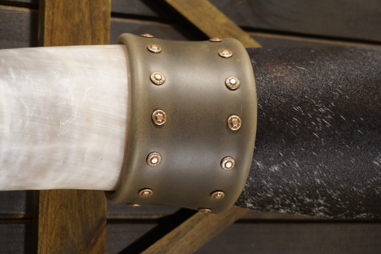 5' 0" Longhorn Wall Mount #238