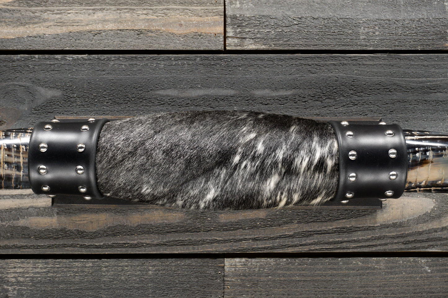 4' 8" Longhorn Wall Mount #309