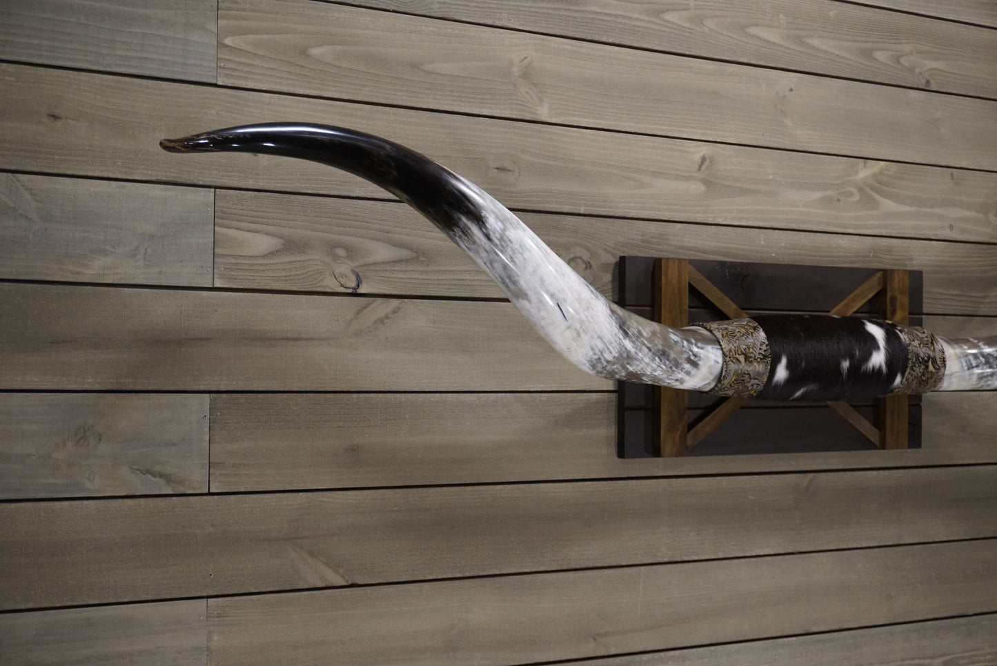 7' 0" Longhorn Wall Mount #245