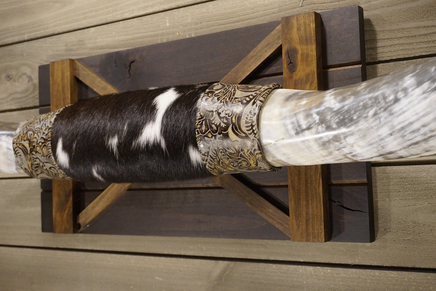 7' 0" Longhorn Wall Mount #245