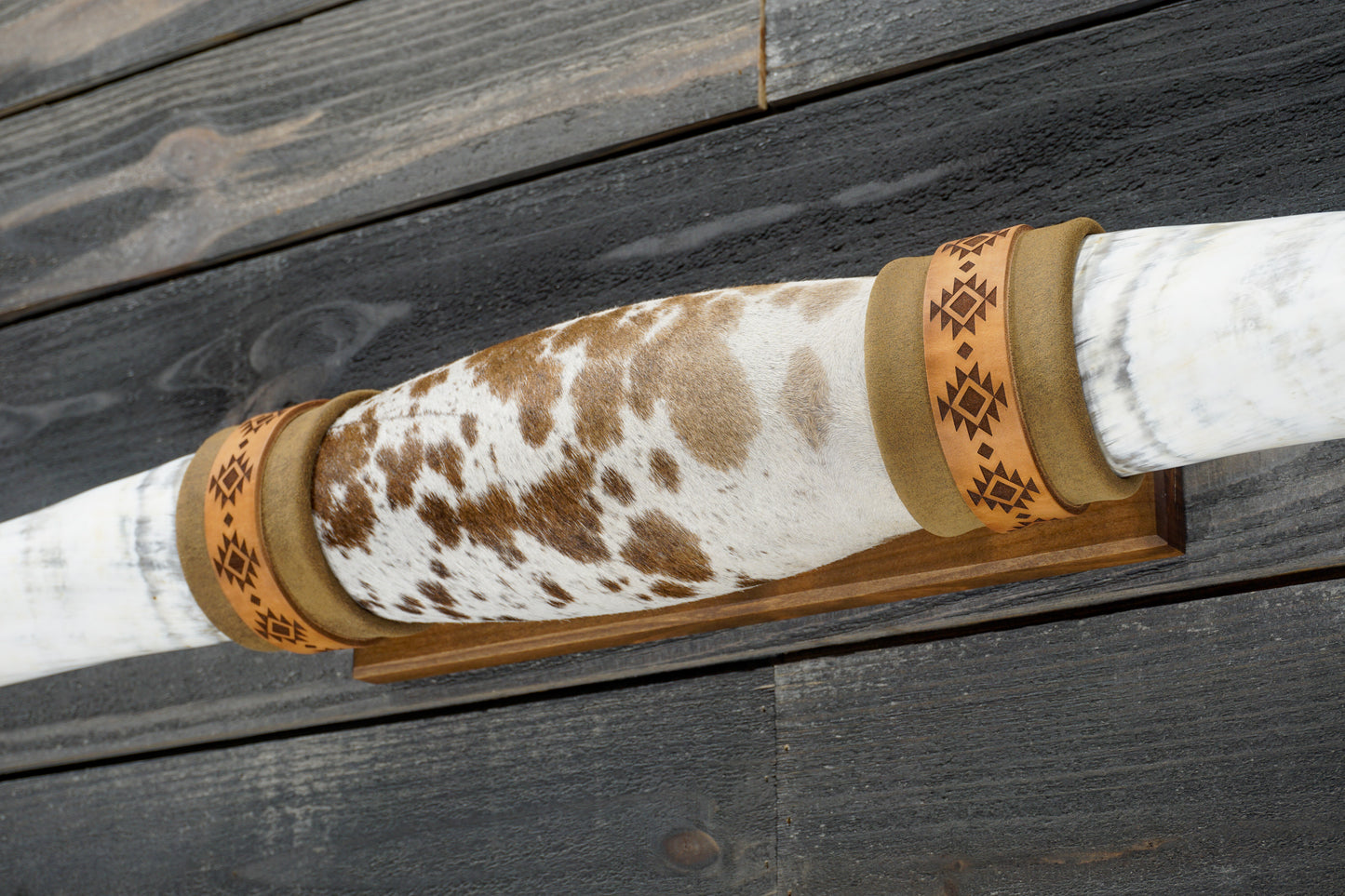 5' 2" Longhorn Wall Mount #323