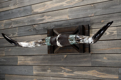4' 11" Longhorn Wall Mount #296