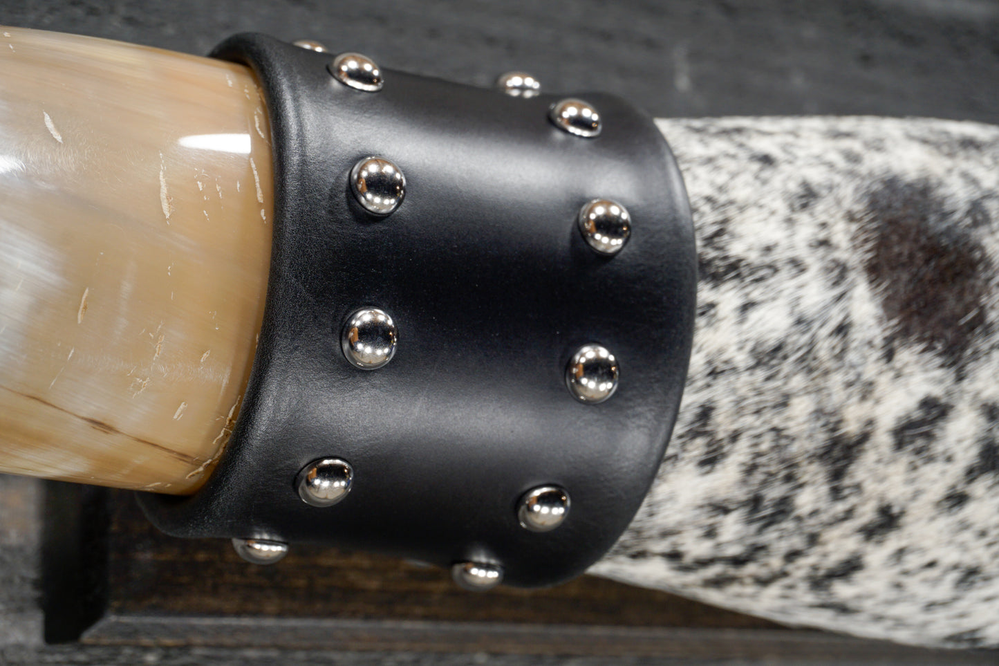 5' 0" Longhorn Wall Mount #339