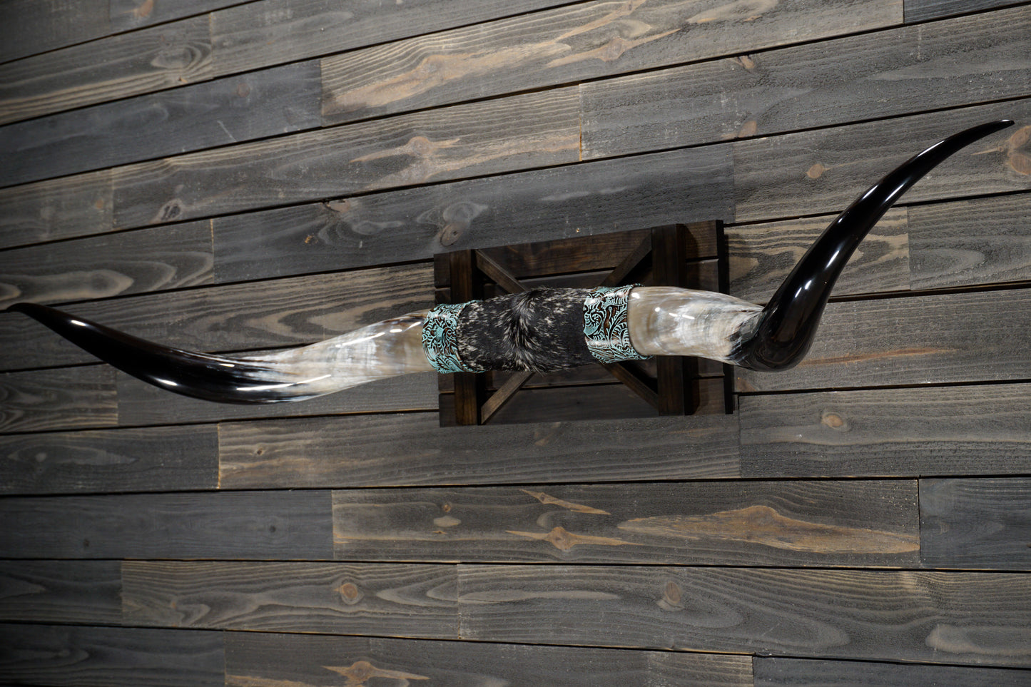 6' 10" Longhorn Wall Mount #321