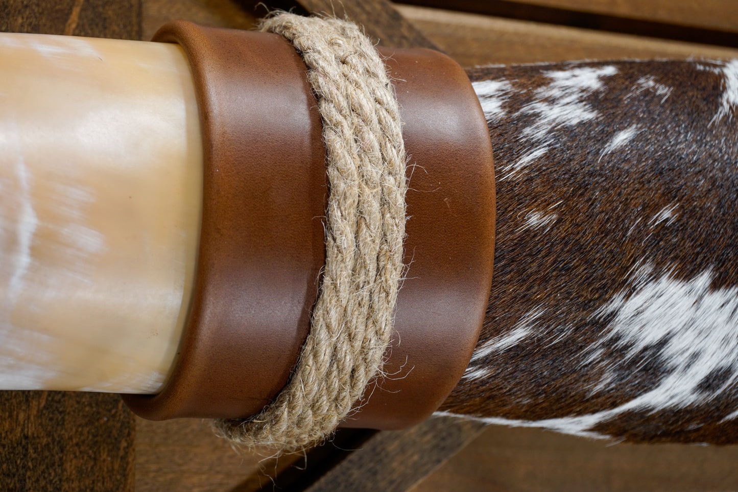 6' 0" Longhorn Wall Mount #320