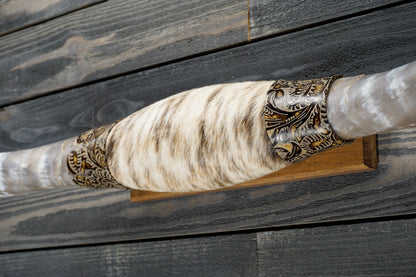 5' 0" Longhorn Wall Mount #284