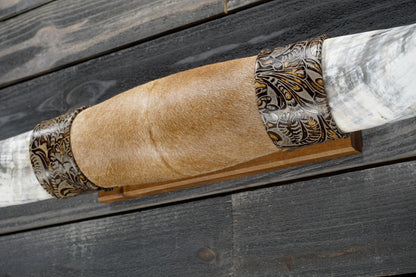 4' 8" Longhorn Wall Mount #325