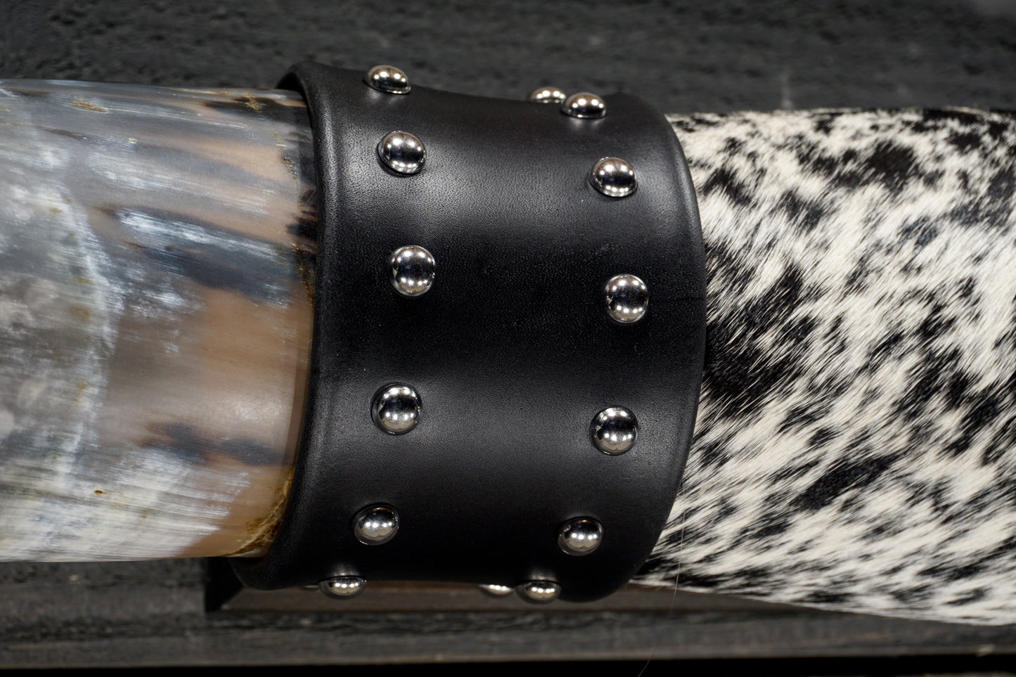 4' 8" Longhorn Wall Mount #332