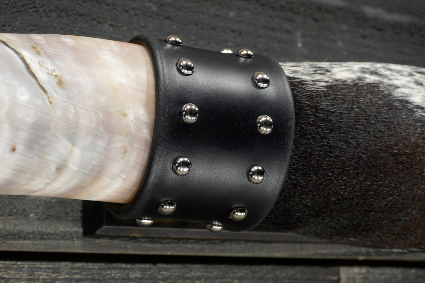 4' 10" Longhorn Wall Mount #336
