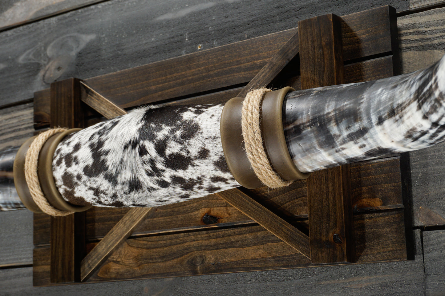 4' 4" Longhorn Wall Mount #333