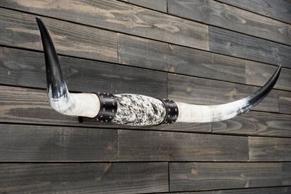 4' 3" Longhorn Wall Mount #327