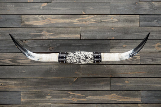 4' 3" Longhorn Wall Mount #327