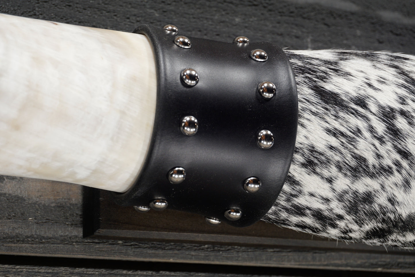 4' 3" Longhorn Wall Mount #327