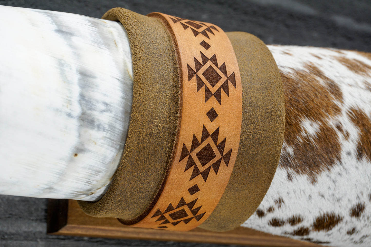 5' 2" Longhorn Wall Mount #323