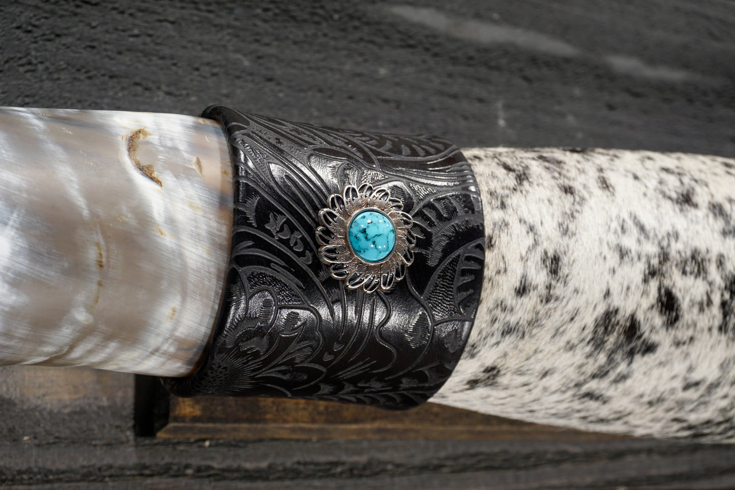 5' 5" Longhorn Wall Mount #328