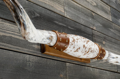5' 3" Longhorn Wall Mount #349
