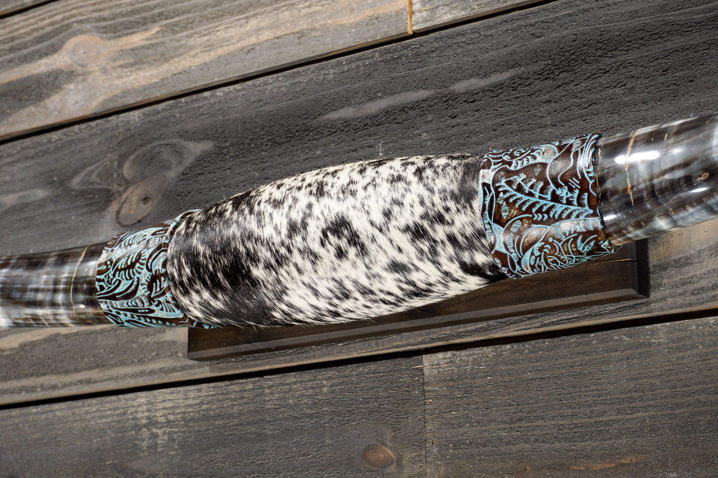 4' 0" Longhorn Wall Mount #318