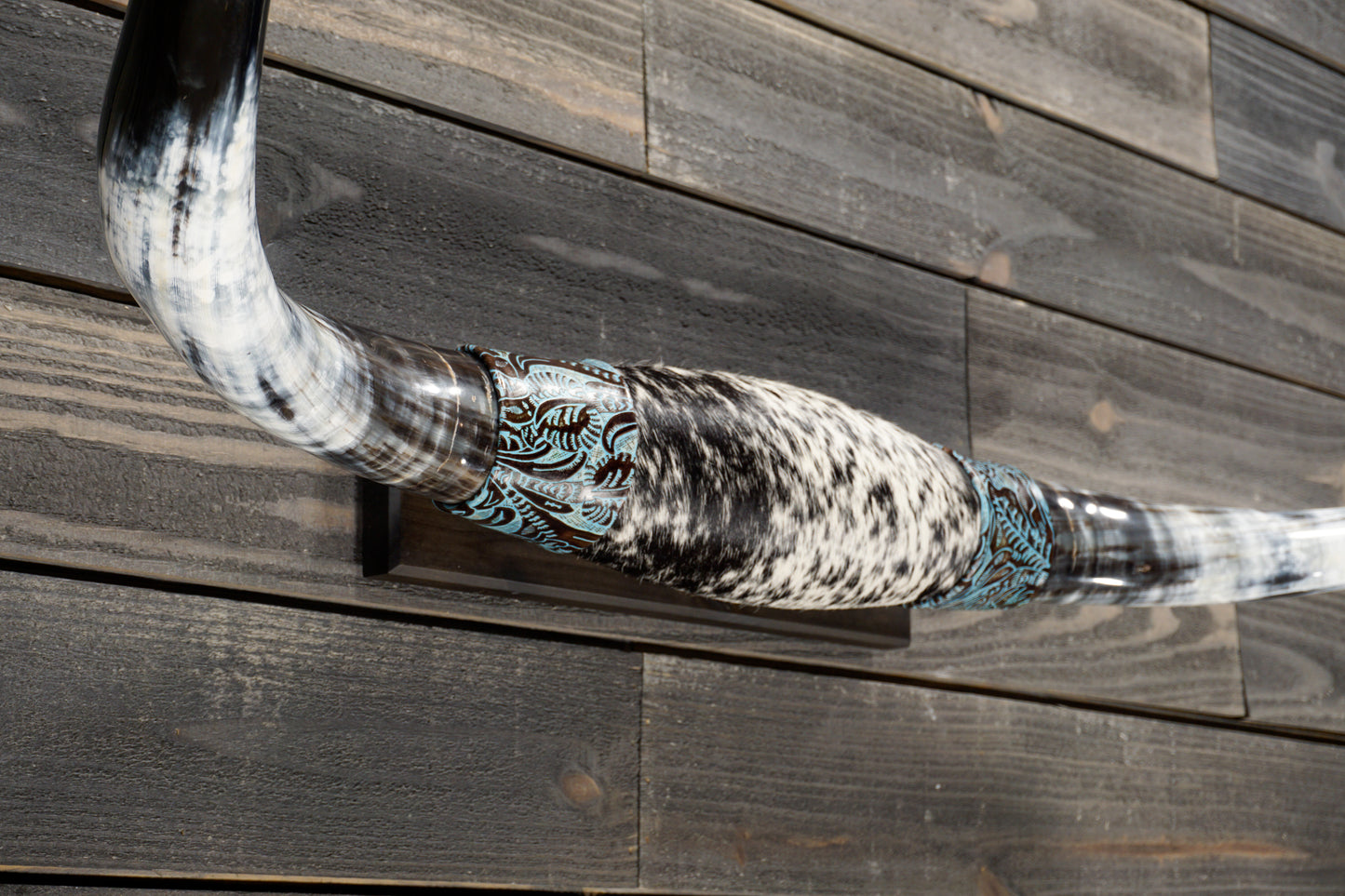4' 0" Longhorn Wall Mount #318