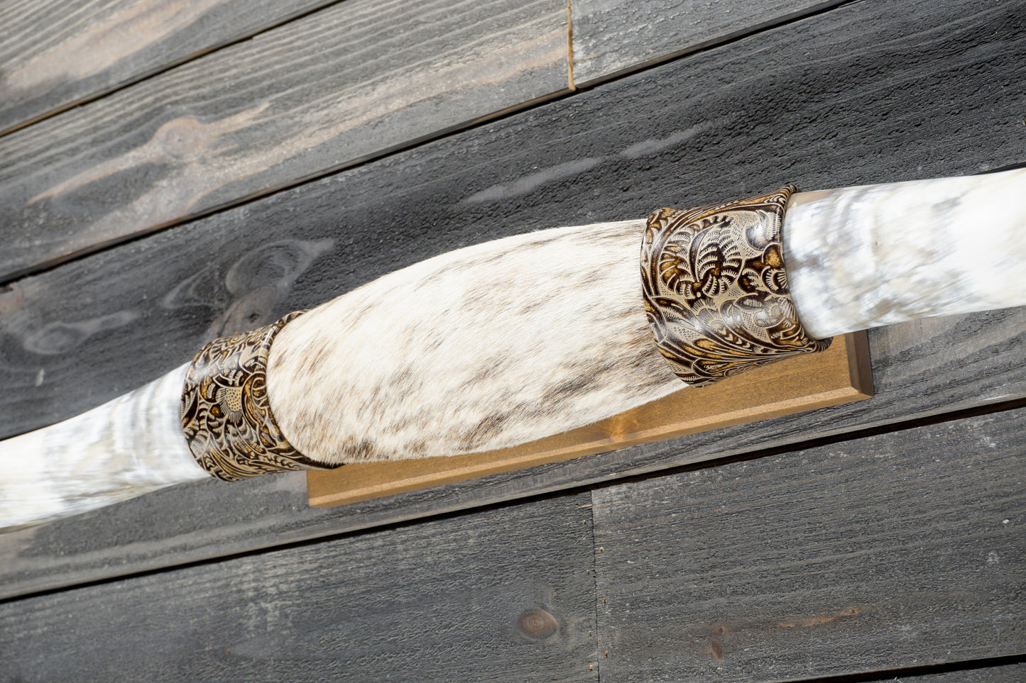 4' 11" Longhorn Wall Mount #375