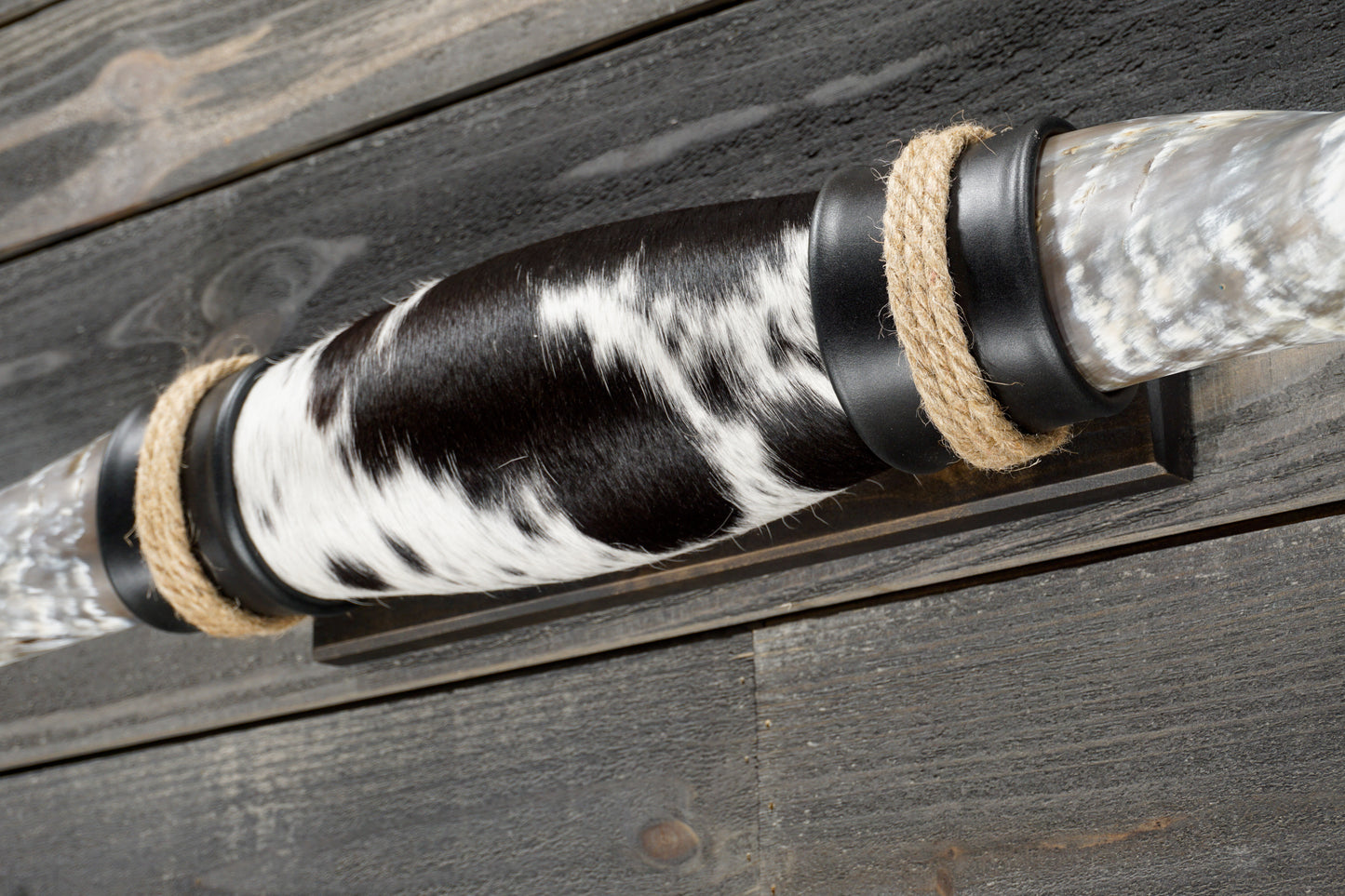 4' 11" Longhorn Wall Mount #384